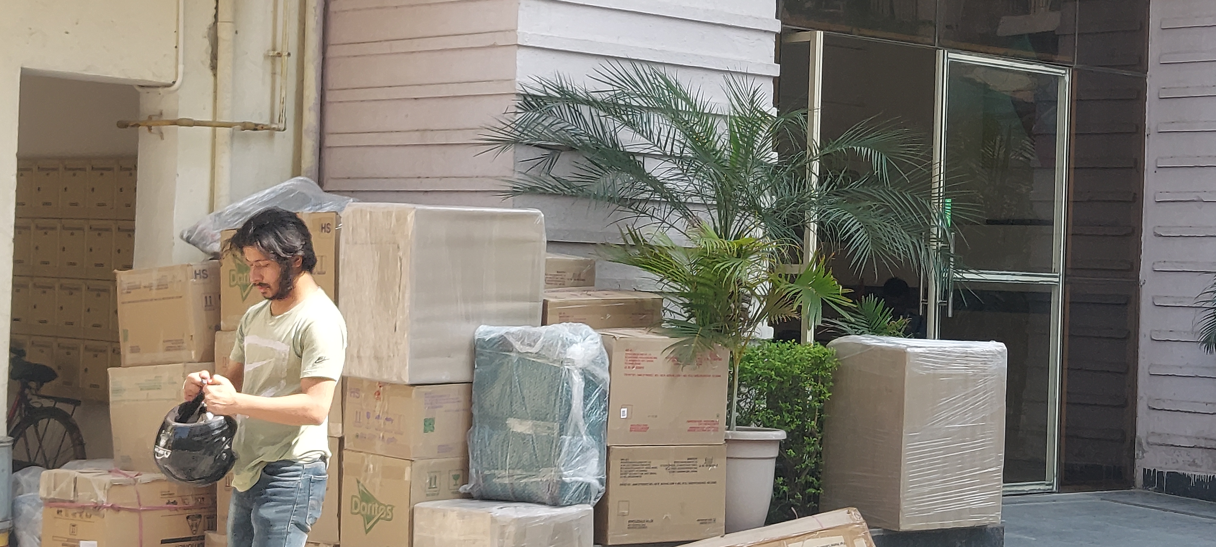 Are you in search- of the most reliable packers and movers service provider in Noida.
